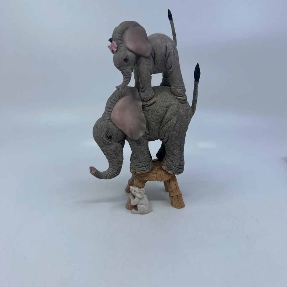 Country Artist Tuskers Mouse Encounter Henry and Henrietta Elephant Figurine